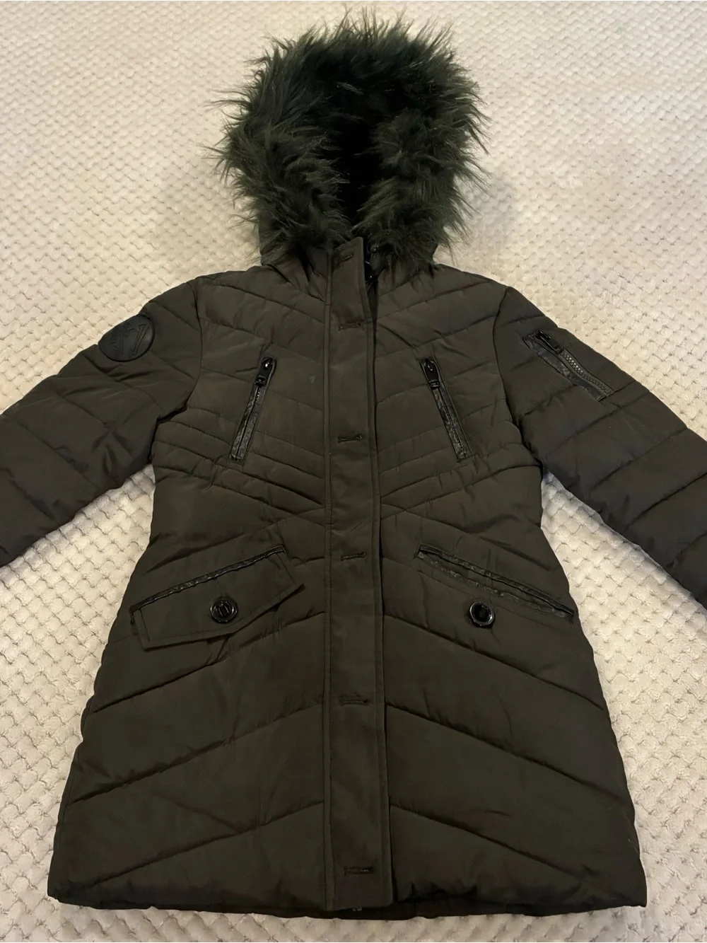 Teenager Girl Dark Green Hooded Puffer Coat with Faux Fur Trim